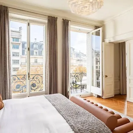 4000sqft Luxurious Designer Ave George V - Golden Triangle *