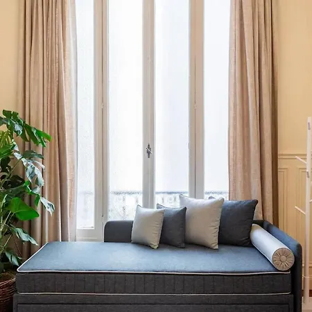 Διαμέρισμα 4000sqft Luxurious Designer Ave George V - Golden Triangle *