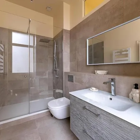 4000sqft Luxurious Designer Ave George V - Golden Triangle Διαμέρισμα *