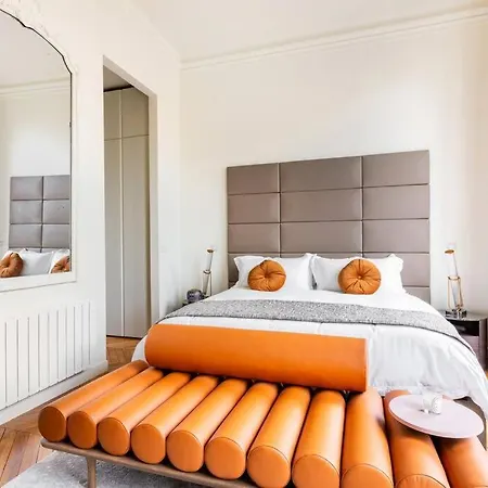 Διαμέρισμα 4000sqft Luxurious Designer Ave George V - Golden Triangle *